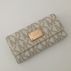 Michael Kors Trifold Leather Wallet